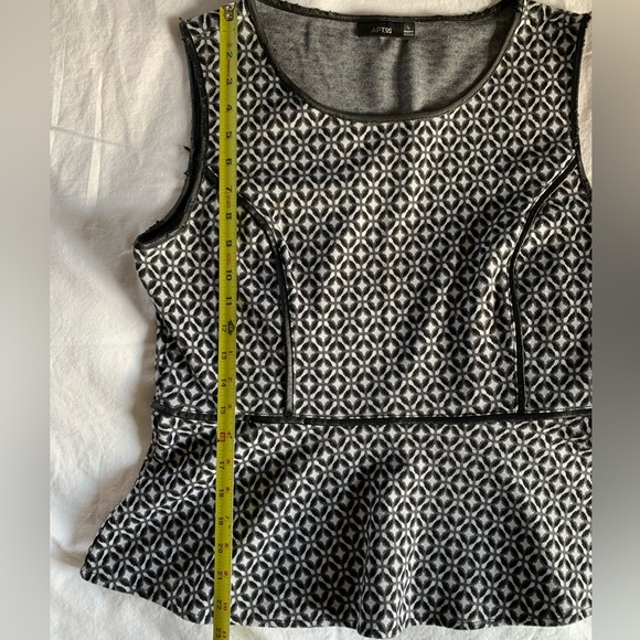 APT9 | L | Black and gray sleeveless peplum top round neck - Picture 4 of 4